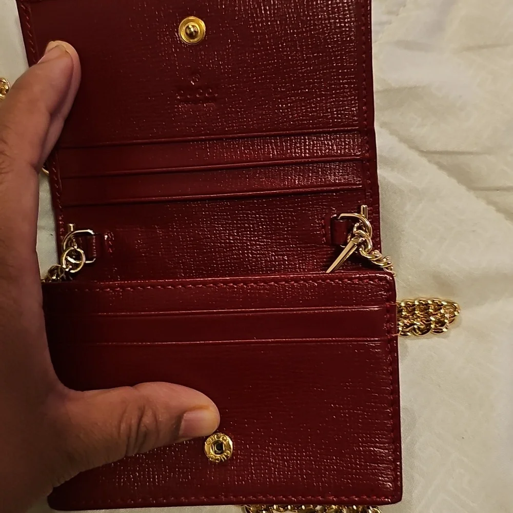 Gucci Beige GG Canvas Mini Chain Wallet with Red Trim and Gold Hardware - Picture 4 of 5